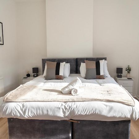Mideyah Stays - 3 Bed Comfy House Cardiff Exterior photo