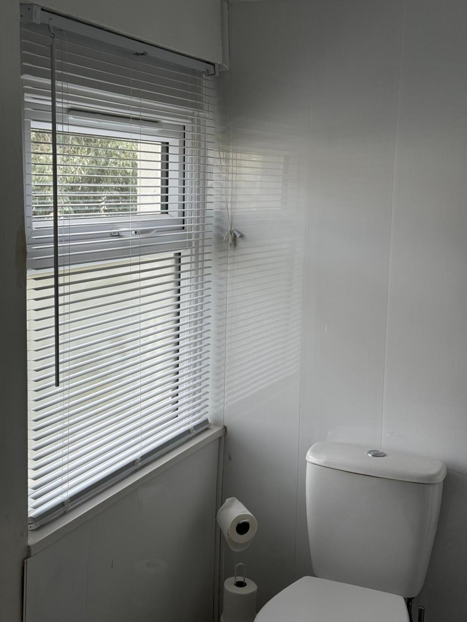 Mideyah Stays - 3 Bed Comfy House Cardiff Exterior photo