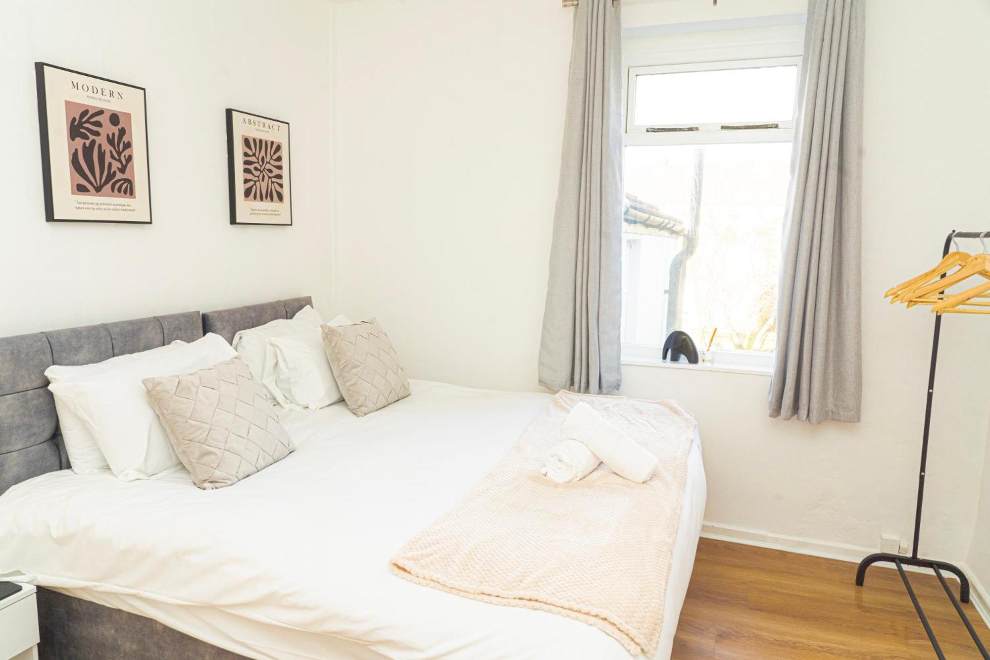 Mideyah Stays - 3 Bed Comfy House Cardiff Exterior photo